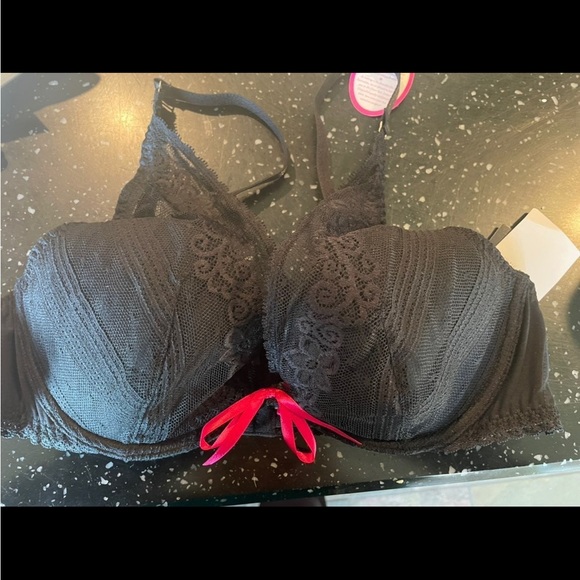 Passionata by Chantelle 38C - Picture 2 of 5